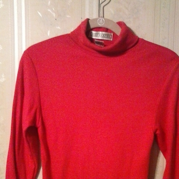 *JOAN HARPER WOMEN'S RED TURTLENECK - Picture 1 of 4